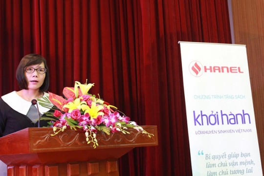 HANEL TẶNG SINH VIÊN HỌC VIỆN TÀI CHÍNH HÀ NỘI 600  CUỐN SÁCH “KHỞI HÀNH – LỜI KHUYÊN SINH VIÊN VIỆT NAM” 