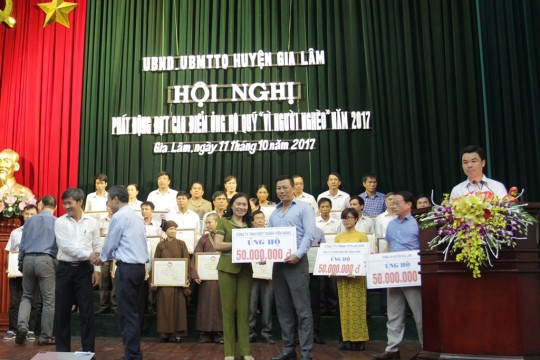 HANEL ỦNG HỘ QUỸ VÌ NGƯỜI NGHÈO HUYỆN GIA LÂM
