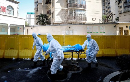THE GUARDIAN: TẠI SAO ĐẾN BÂY GIỜ WHO MỚI TUYÊN BỐ COVID-19 LÀ ĐẠI DỊCH, CHUYÊN GIA NÓI BAO GIỜ CÓ VACCINE VÀ CẦN PHẢI CHUẨN BỊ GÌ CHO ĐIỀU ĐÓ?